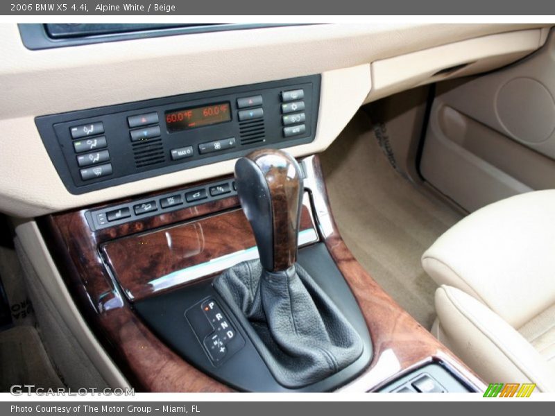 Alpine White / Beige 2006 BMW X5 4.4i