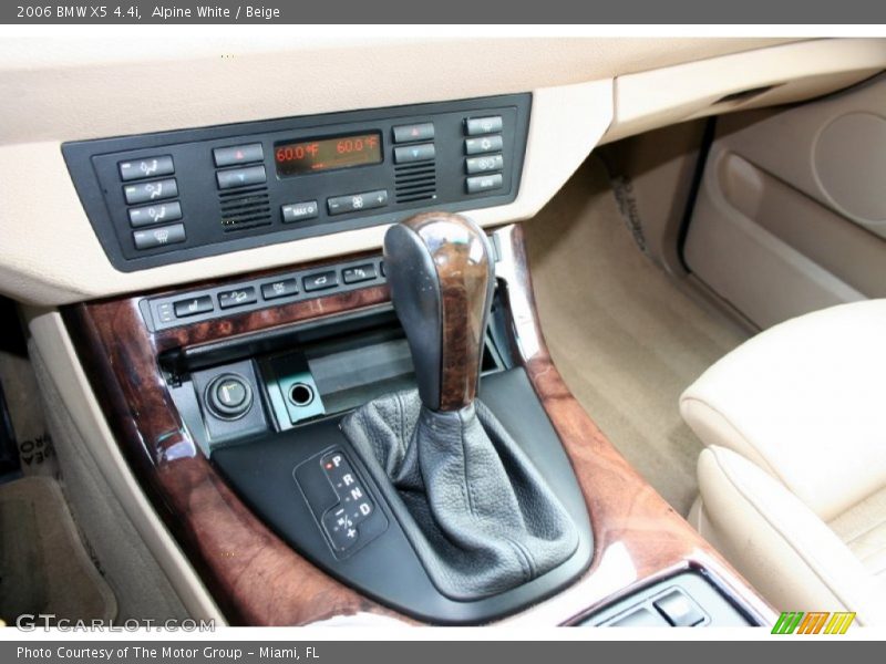 Alpine White / Beige 2006 BMW X5 4.4i