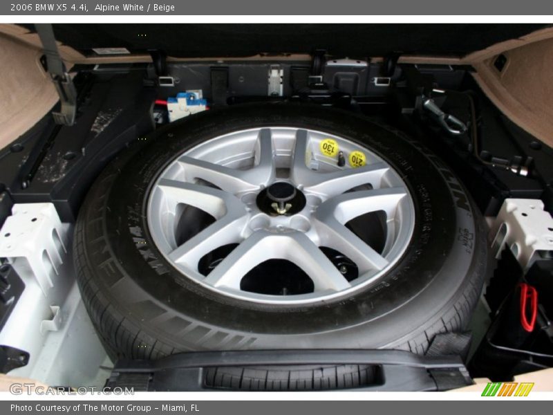 Alpine White / Beige 2006 BMW X5 4.4i