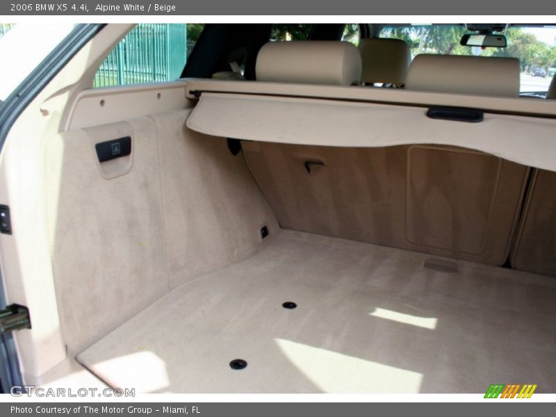 Alpine White / Beige 2006 BMW X5 4.4i