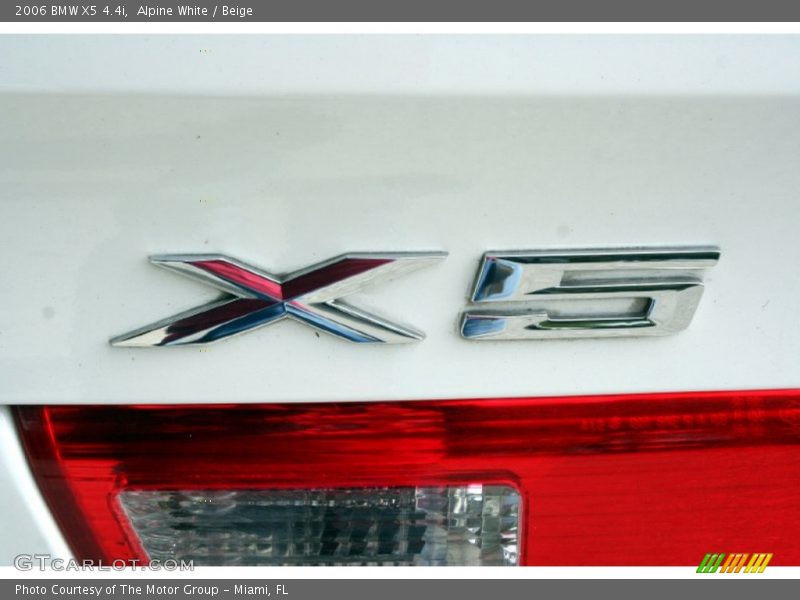 Alpine White / Beige 2006 BMW X5 4.4i