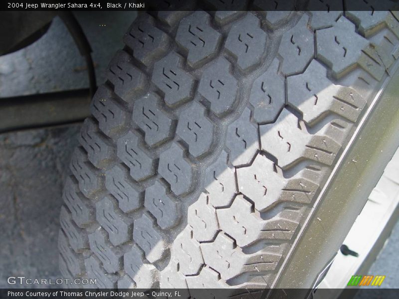 Black / Khaki 2004 Jeep Wrangler Sahara 4x4