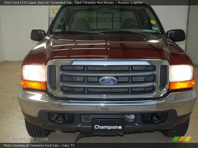 Dark Toreador Red Metallic / Medium Graphite 2000 Ford F250 Super Duty XLT Extended Cab