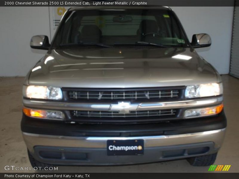 Light Pewter Metallic / Graphite 2000 Chevrolet Silverado 2500 LS Extended Cab