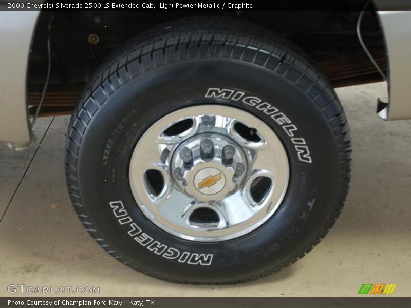 Light Pewter Metallic / Graphite 2000 Chevrolet Silverado 2500 LS Extended Cab