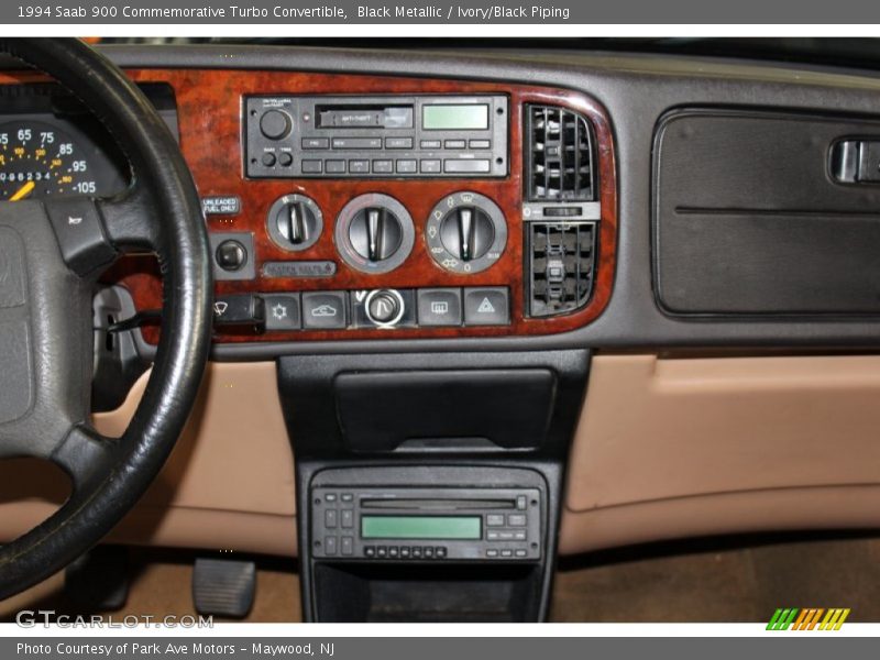 Controls of 1994 900 Commemorative Turbo Convertible
