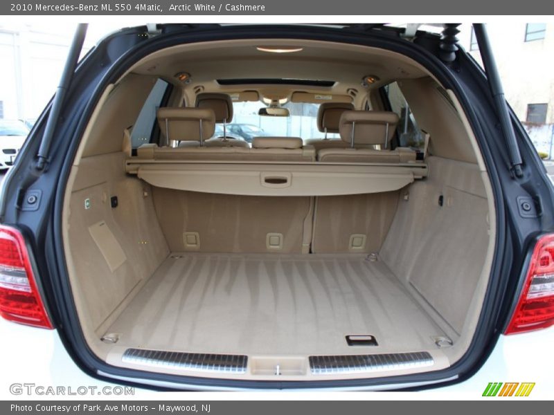  2010 ML 550 4Matic Trunk