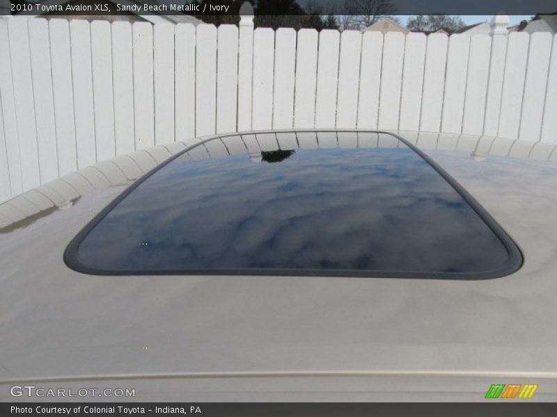 Sandy Beach Metallic / Ivory 2010 Toyota Avalon XLS