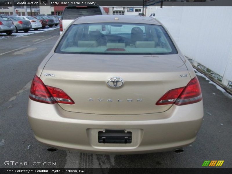 Sandy Beach Metallic / Ivory 2010 Toyota Avalon XLS