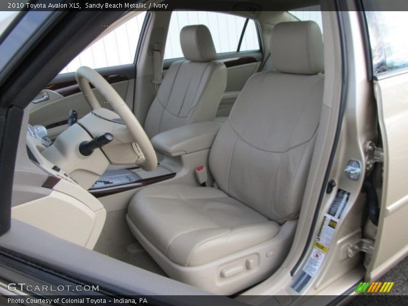 Sandy Beach Metallic / Ivory 2010 Toyota Avalon XLS