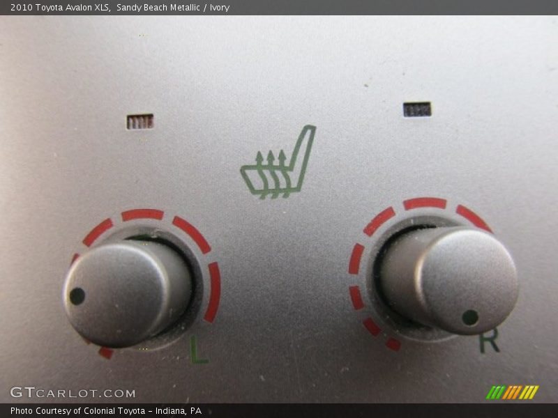 Sandy Beach Metallic / Ivory 2010 Toyota Avalon XLS