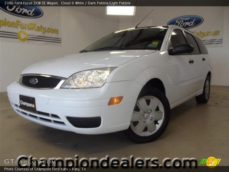 Cloud 9 White / Dark Pebble/Light Pebble 2006 Ford Focus ZXW SE Wagon