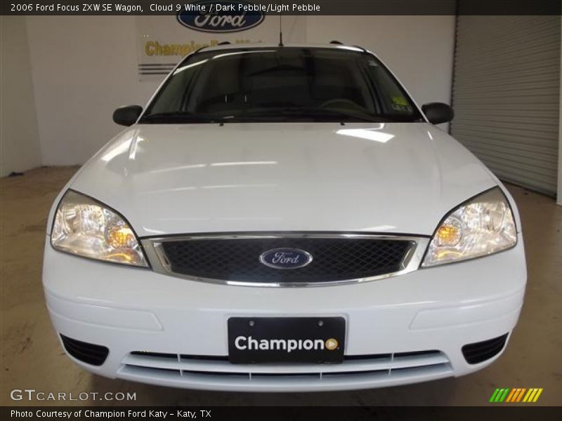 Cloud 9 White / Dark Pebble/Light Pebble 2006 Ford Focus ZXW SE Wagon