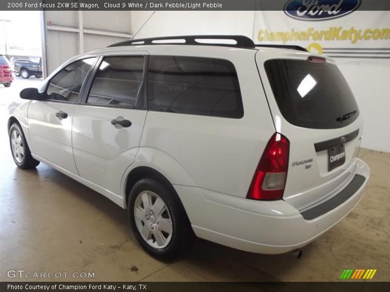 Cloud 9 White / Dark Pebble/Light Pebble 2006 Ford Focus ZXW SE Wagon