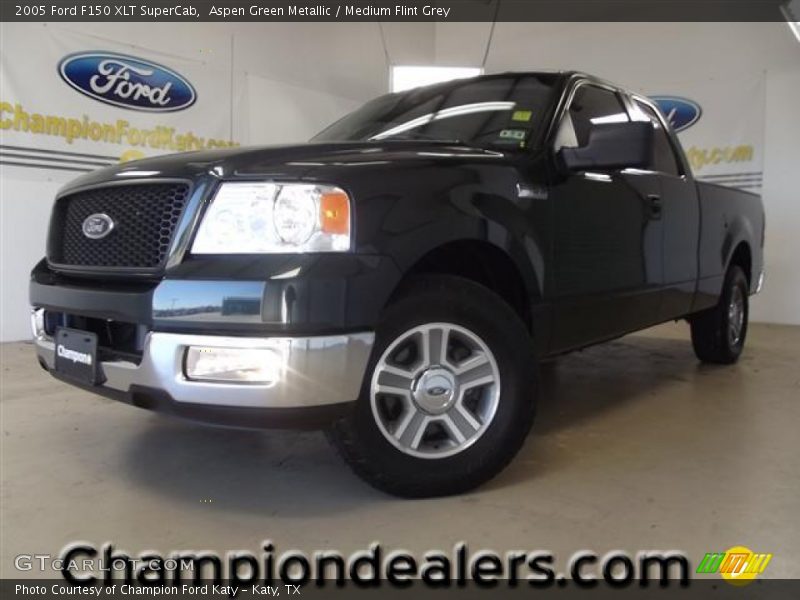 Aspen Green Metallic / Medium Flint Grey 2005 Ford F150 XLT SuperCab