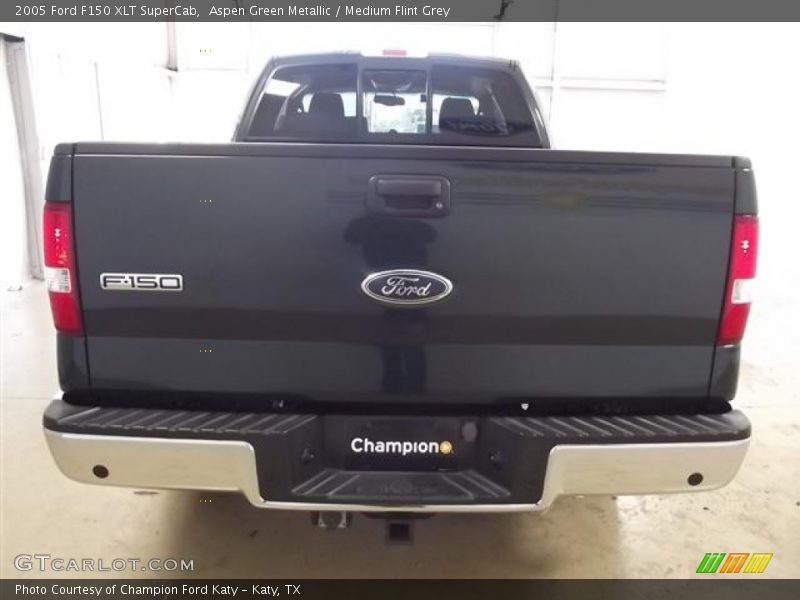 Aspen Green Metallic / Medium Flint Grey 2005 Ford F150 XLT SuperCab