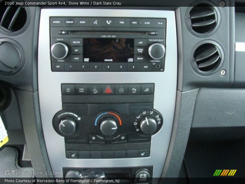 Stone White / Dark Slate Gray 2008 Jeep Commander Sport 4x4