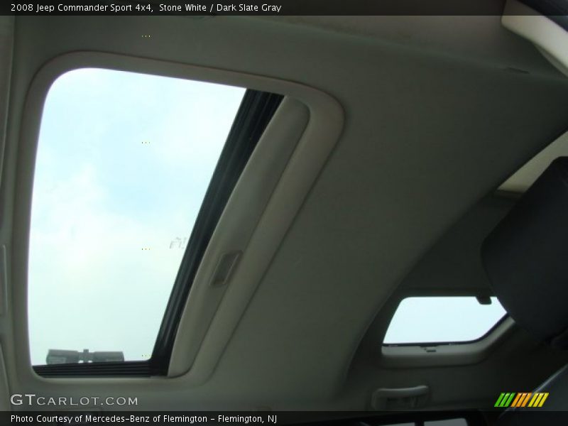 Stone White / Dark Slate Gray 2008 Jeep Commander Sport 4x4