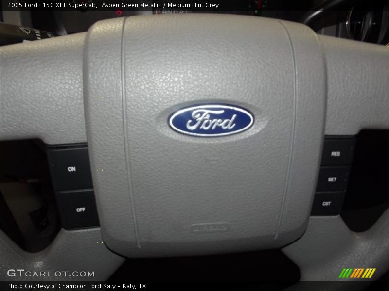 Aspen Green Metallic / Medium Flint Grey 2005 Ford F150 XLT SuperCab