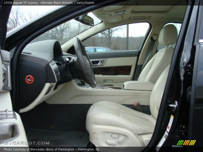  2009 XF Luxury Ivory/Oyster Interior