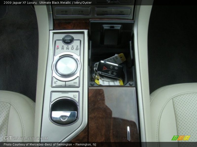 Ultimate Black Metallic / Ivory/Oyster 2009 Jaguar XF Luxury