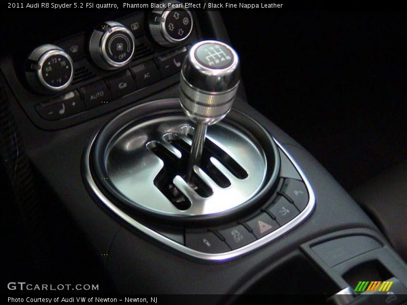  2011 R8 Spyder 5.2 FSI quattro 6 Speed Manual Shifter