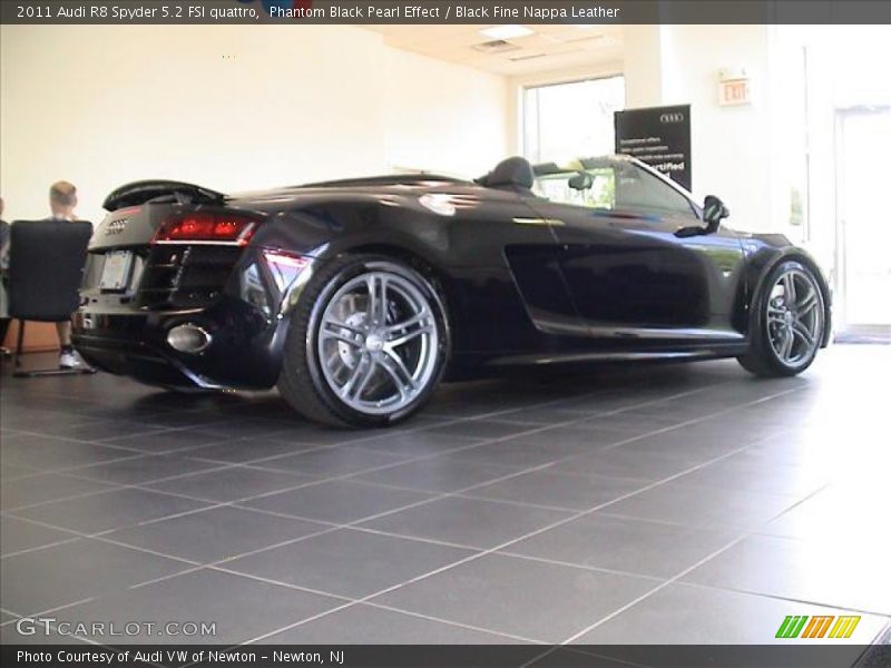 Phantom Black Pearl Effect / Black Fine Nappa Leather 2011 Audi R8 Spyder 5.2 FSI quattro