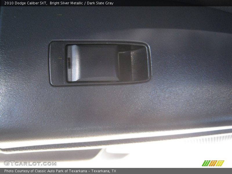 Bright Silver Metallic / Dark Slate Gray 2010 Dodge Caliber SXT