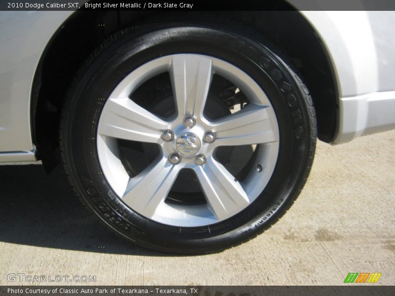 Bright Silver Metallic / Dark Slate Gray 2010 Dodge Caliber SXT