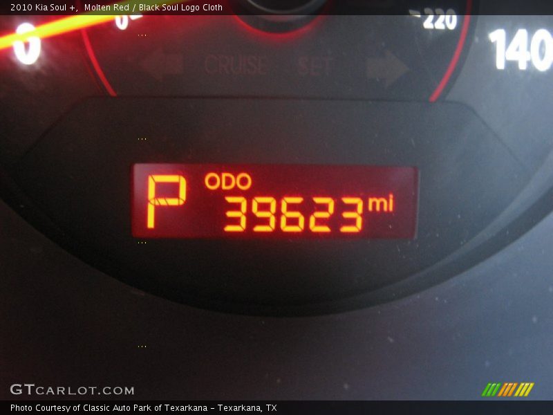 Molten Red / Black Soul Logo Cloth 2010 Kia Soul +