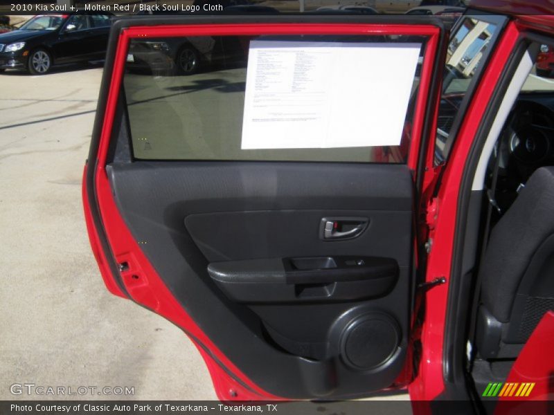 Molten Red / Black Soul Logo Cloth 2010 Kia Soul +