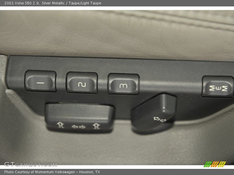 Silver Metallic / Taupe/Light Taupe 2001 Volvo S80 2.9