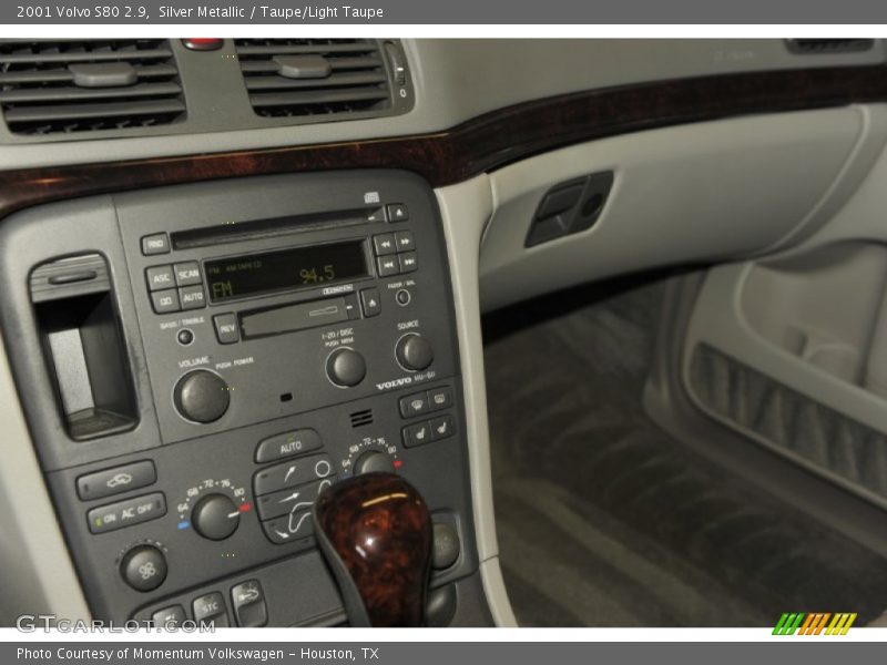 Silver Metallic / Taupe/Light Taupe 2001 Volvo S80 2.9