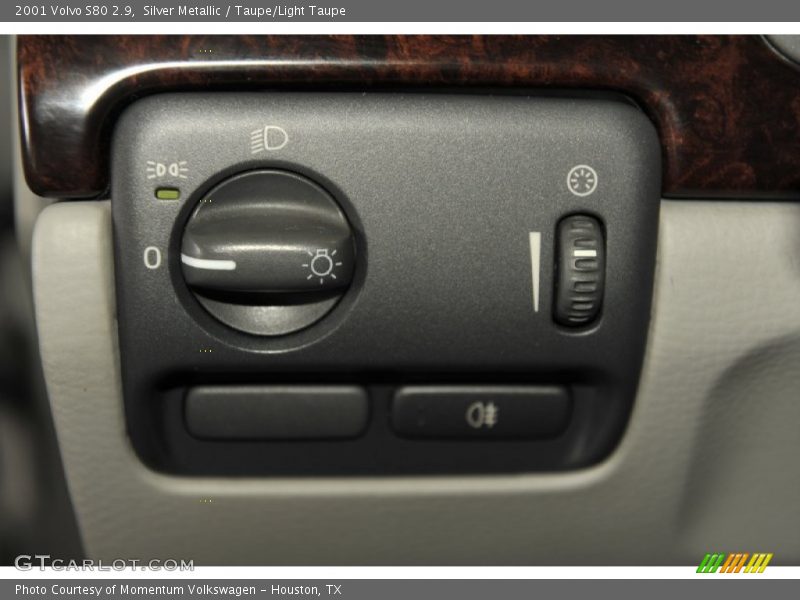 Silver Metallic / Taupe/Light Taupe 2001 Volvo S80 2.9