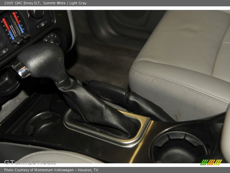 Summit White / Light Gray 2005 GMC Envoy SLT