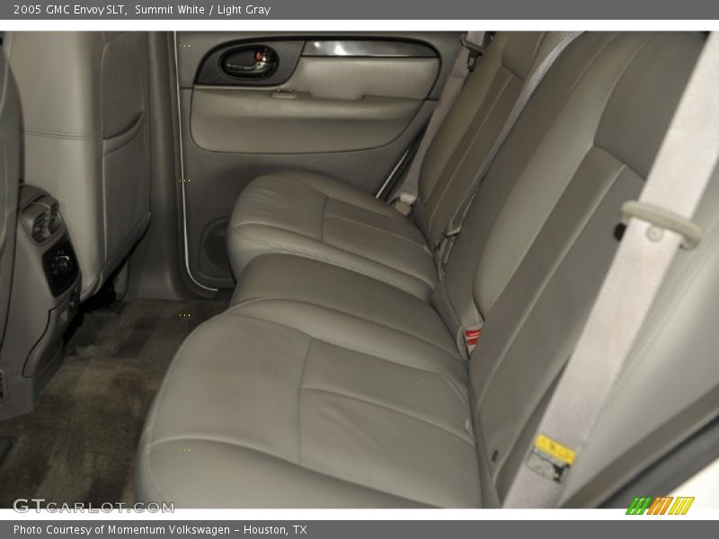 Summit White / Light Gray 2005 GMC Envoy SLT