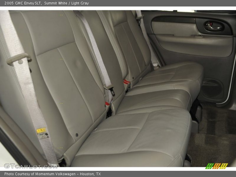 Summit White / Light Gray 2005 GMC Envoy SLT