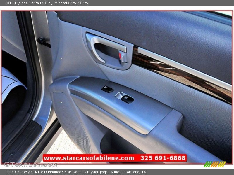 Mineral Gray / Gray 2011 Hyundai Santa Fe GLS
