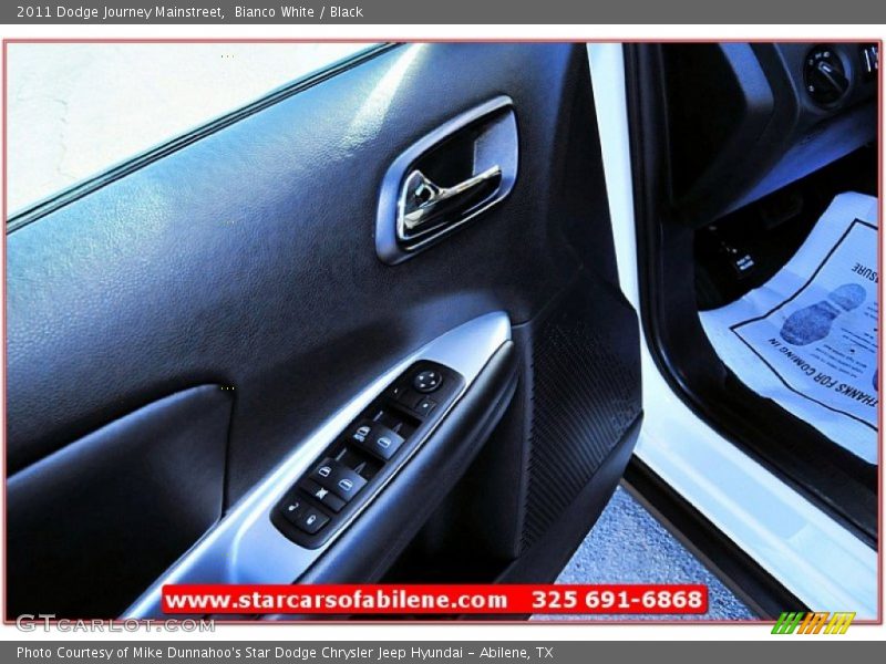 Bianco White / Black 2011 Dodge Journey Mainstreet
