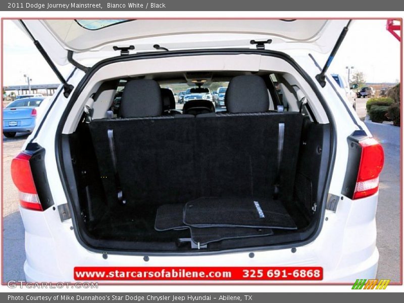 Bianco White / Black 2011 Dodge Journey Mainstreet