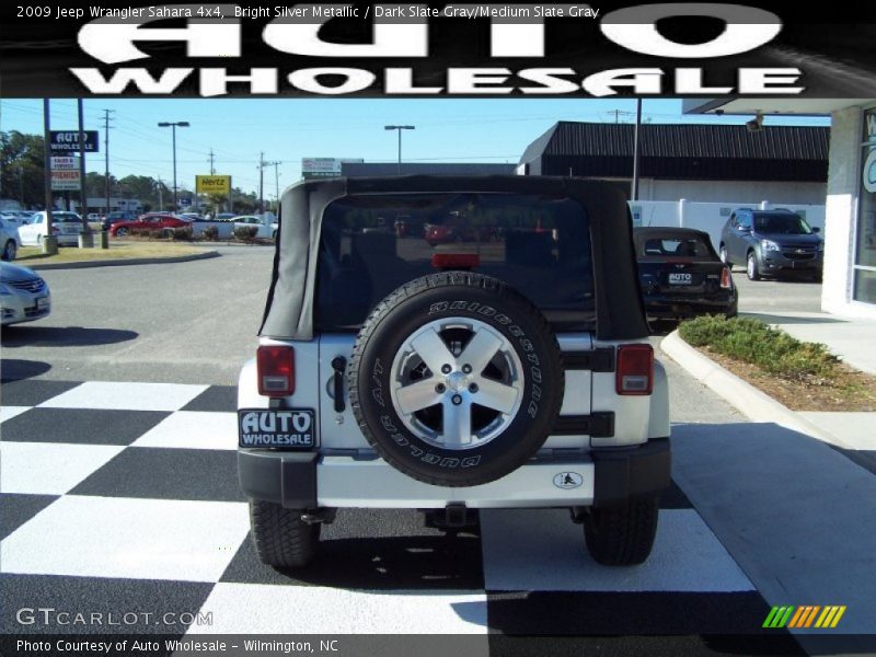 Bright Silver Metallic / Dark Slate Gray/Medium Slate Gray 2009 Jeep Wrangler Sahara 4x4