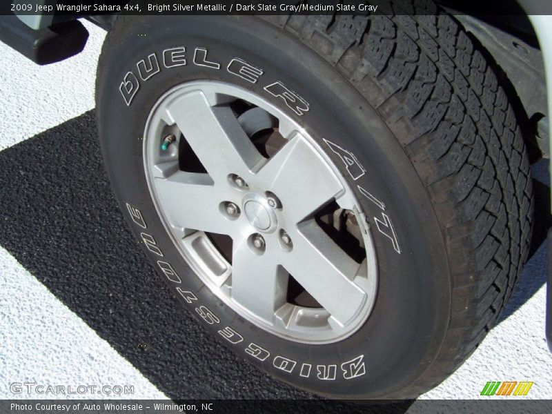 Bright Silver Metallic / Dark Slate Gray/Medium Slate Gray 2009 Jeep Wrangler Sahara 4x4