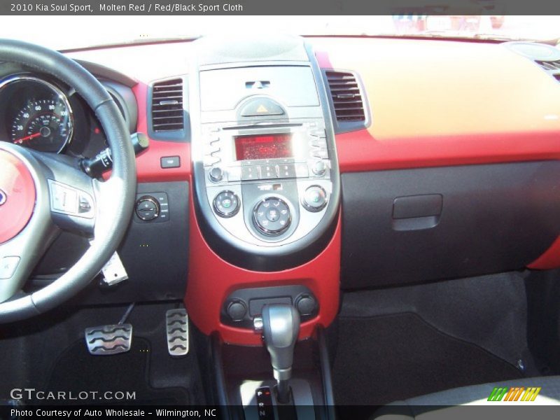 Molten Red / Red/Black Sport Cloth 2010 Kia Soul Sport