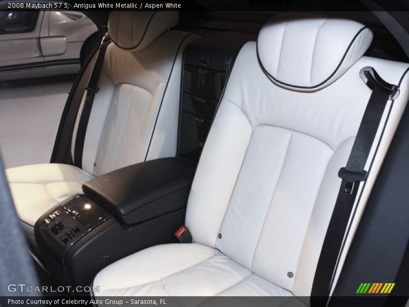  2008 57 S Aspen White Interior