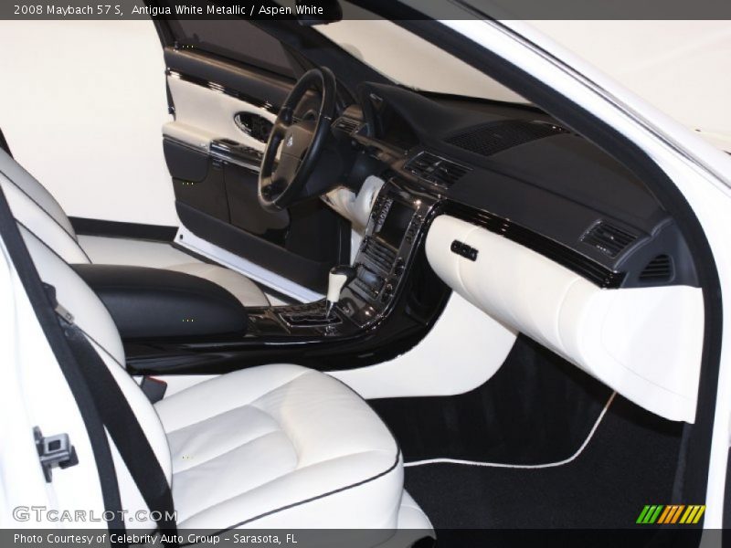 2008 57 S Aspen White Interior