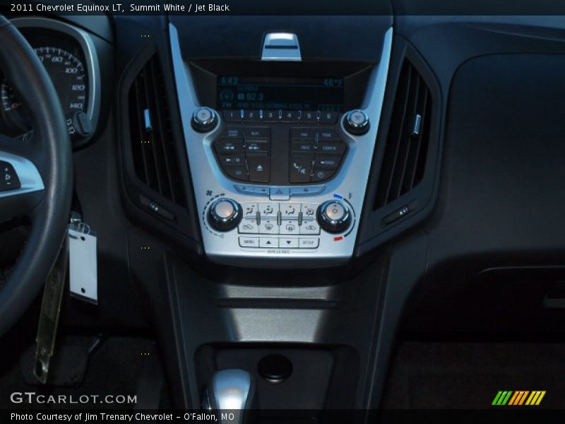 Summit White / Jet Black 2011 Chevrolet Equinox LT
