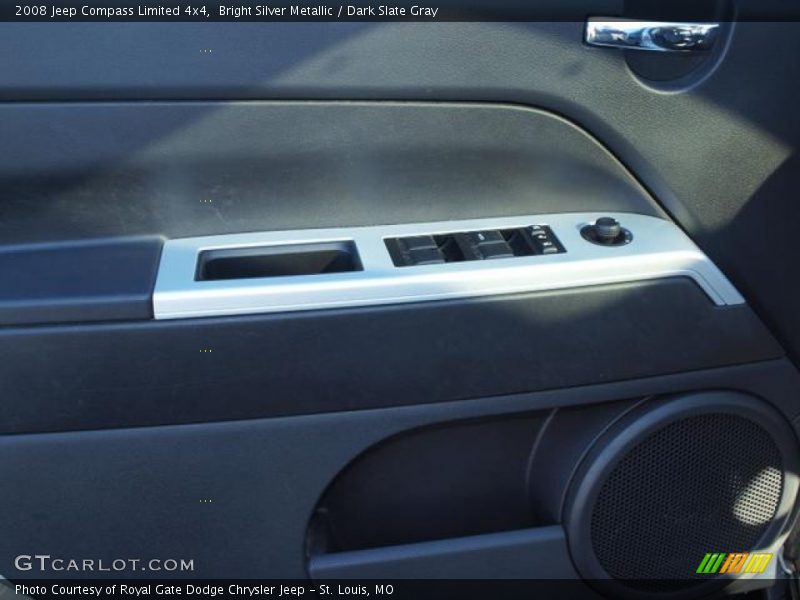 Bright Silver Metallic / Dark Slate Gray 2008 Jeep Compass Limited 4x4