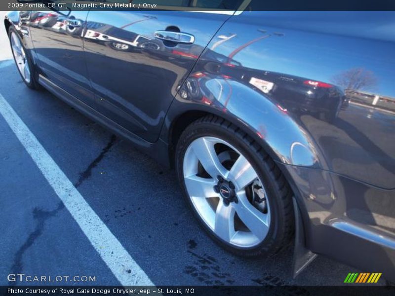 Magnetic Gray Metallic / Onyx 2009 Pontiac G8 GT