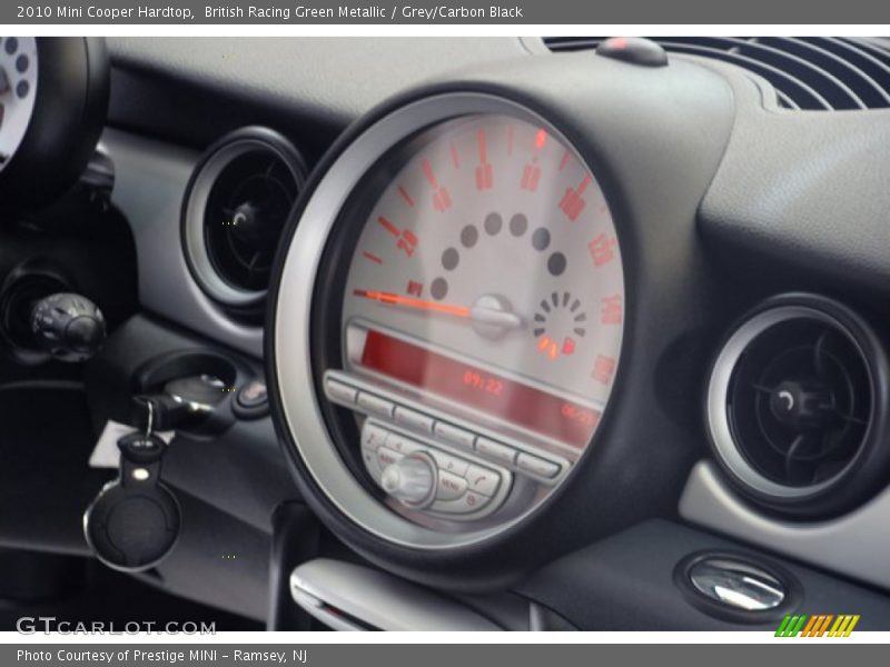 British Racing Green Metallic / Grey/Carbon Black 2010 Mini Cooper Hardtop