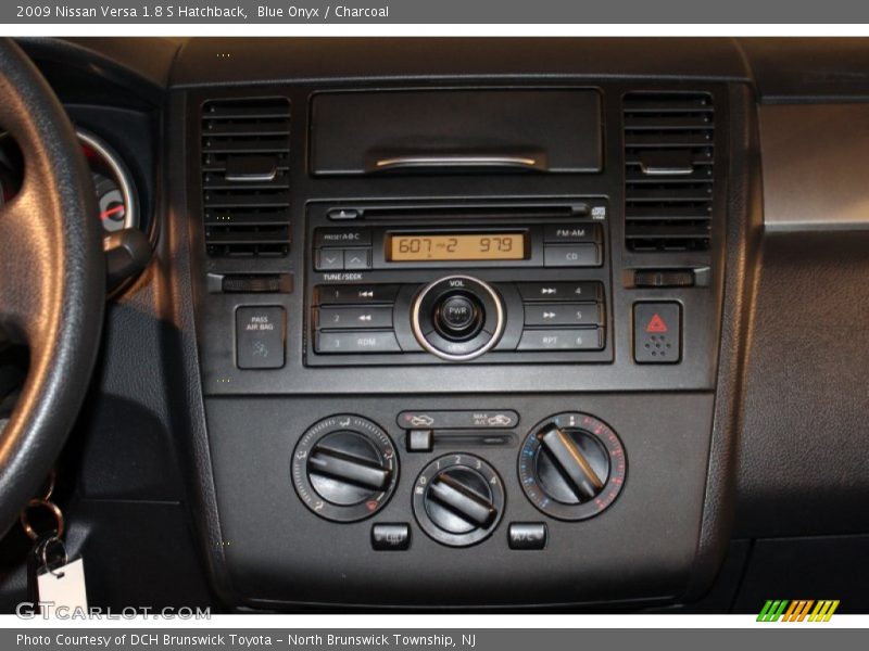 Blue Onyx / Charcoal 2009 Nissan Versa 1.8 S Hatchback